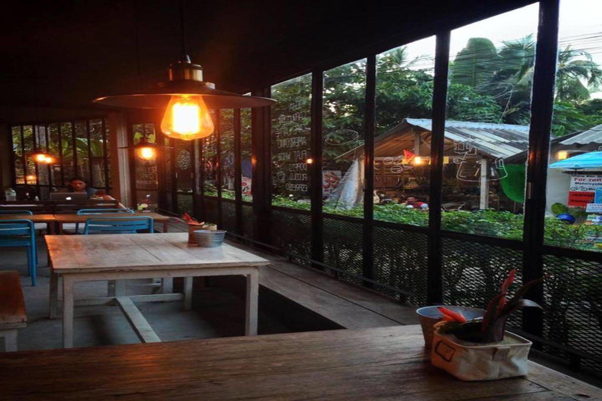 Sleepyowl Hostel Ban Bang Bao  Exteriör bild